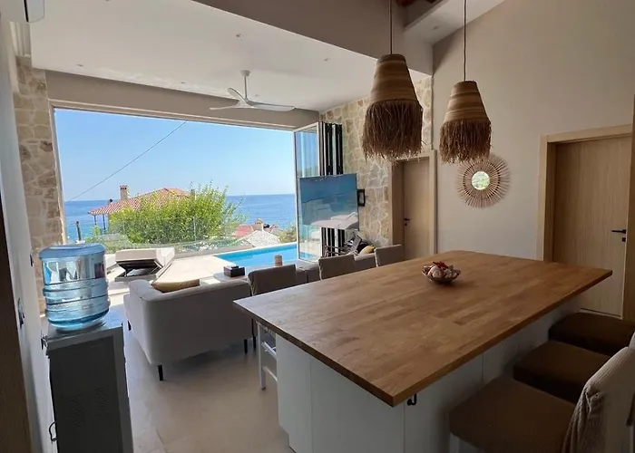 Dottori Κοίνυρα